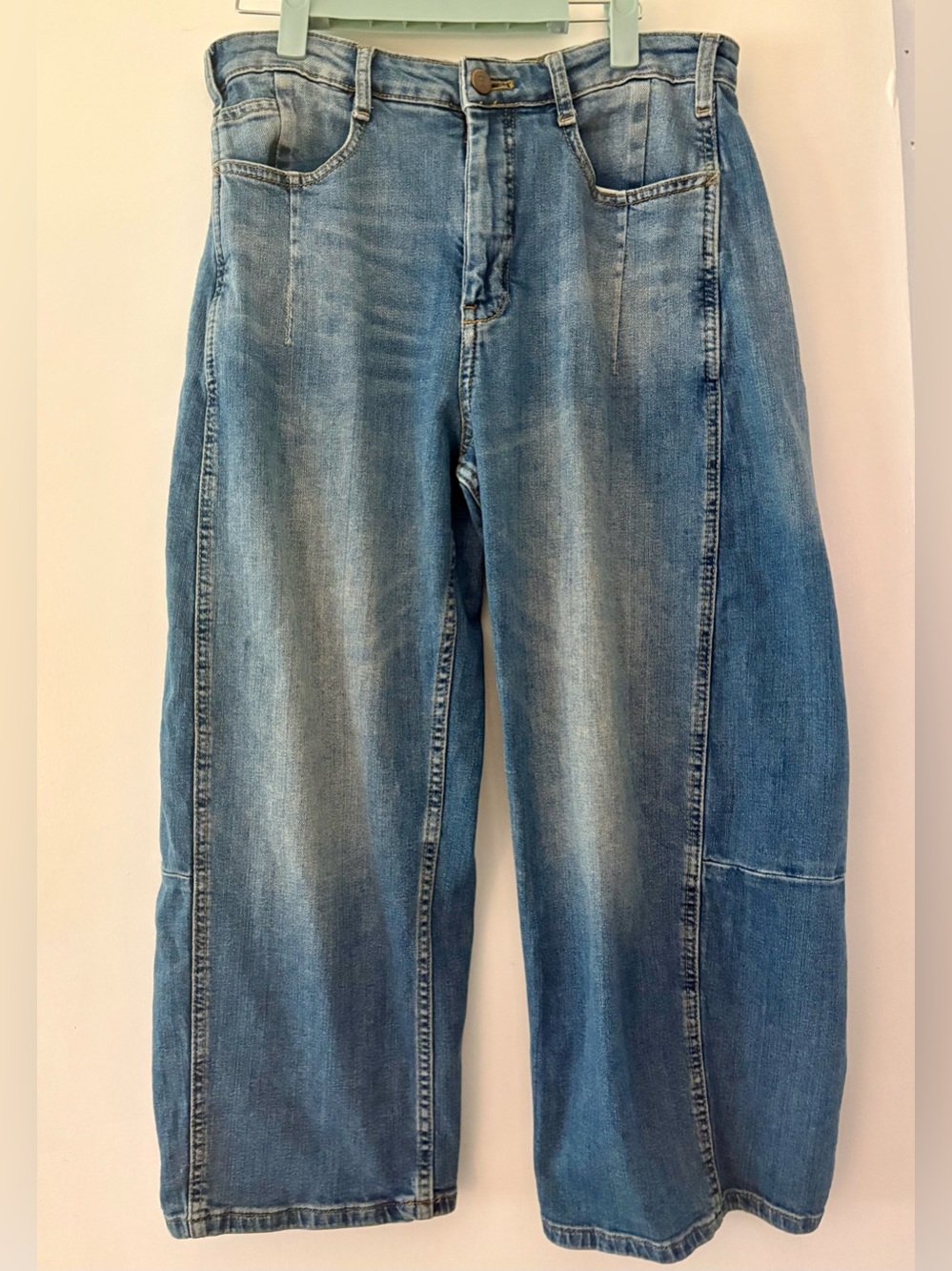 Anthropologie Pilcro Kenna Heritage Wide-Leg Barrel Jeans in Blue Wash 29 - Picture 2 of 4